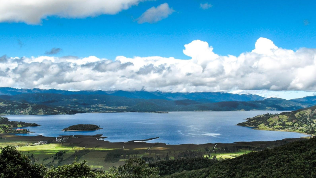 Tour Pasadía a la Laguna de La Cocha