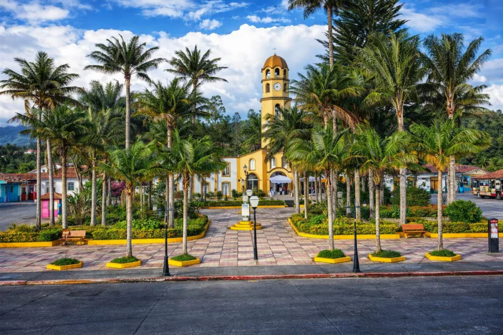 Tour Histórico y Cultural en Circasia Quindío